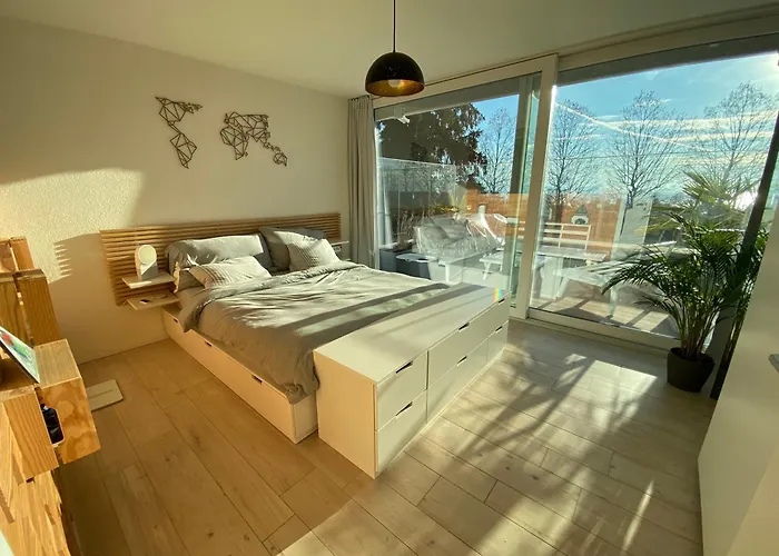 Lausanne Holidays Apartament *